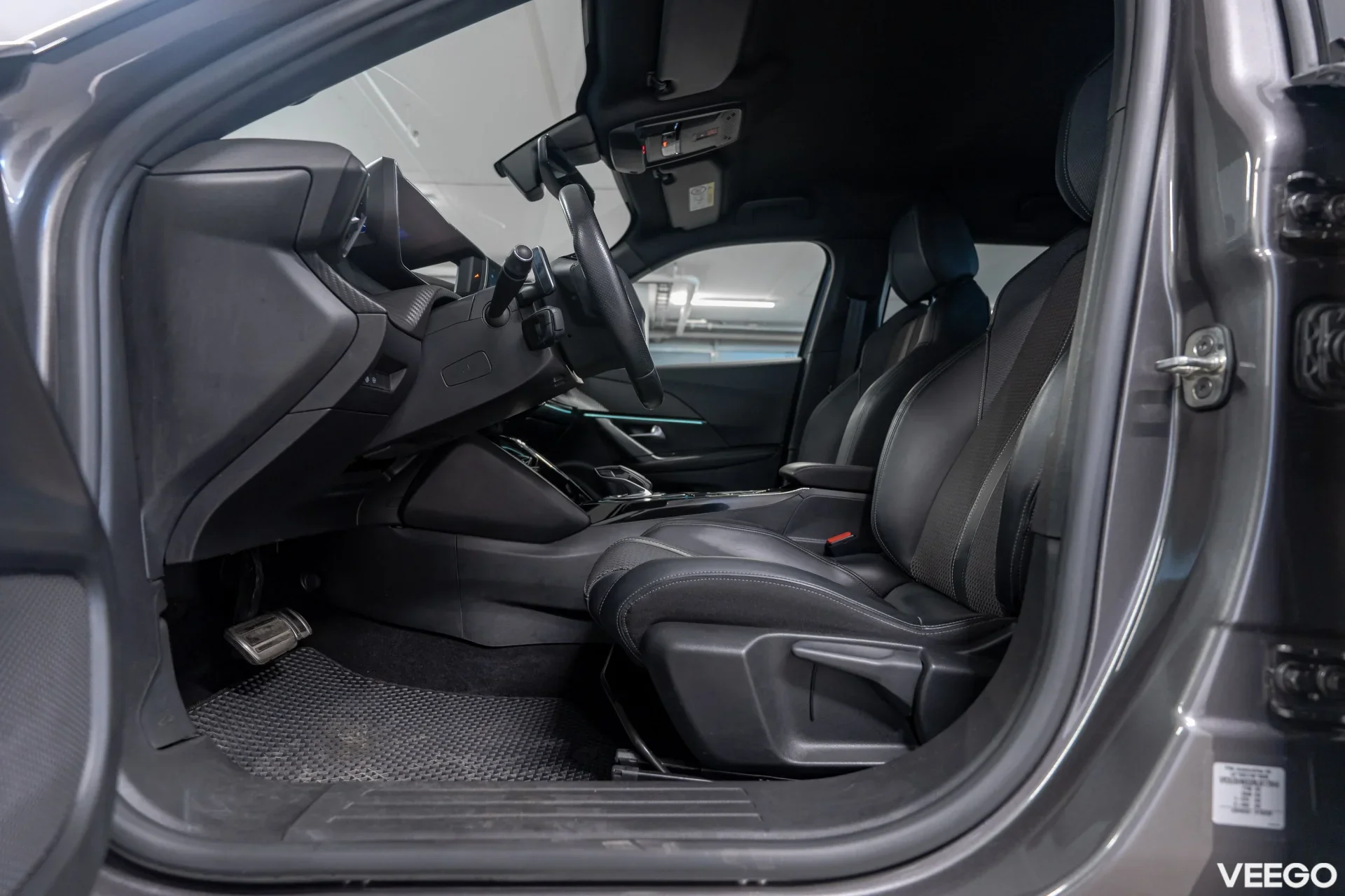 Peugeot 2008 GT PureTech 1.2 96kW