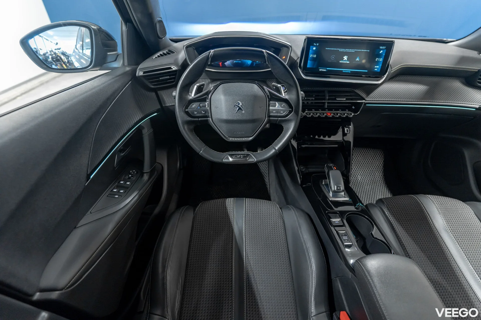 Peugeot 2008 GT PureTech 1.2 96kW