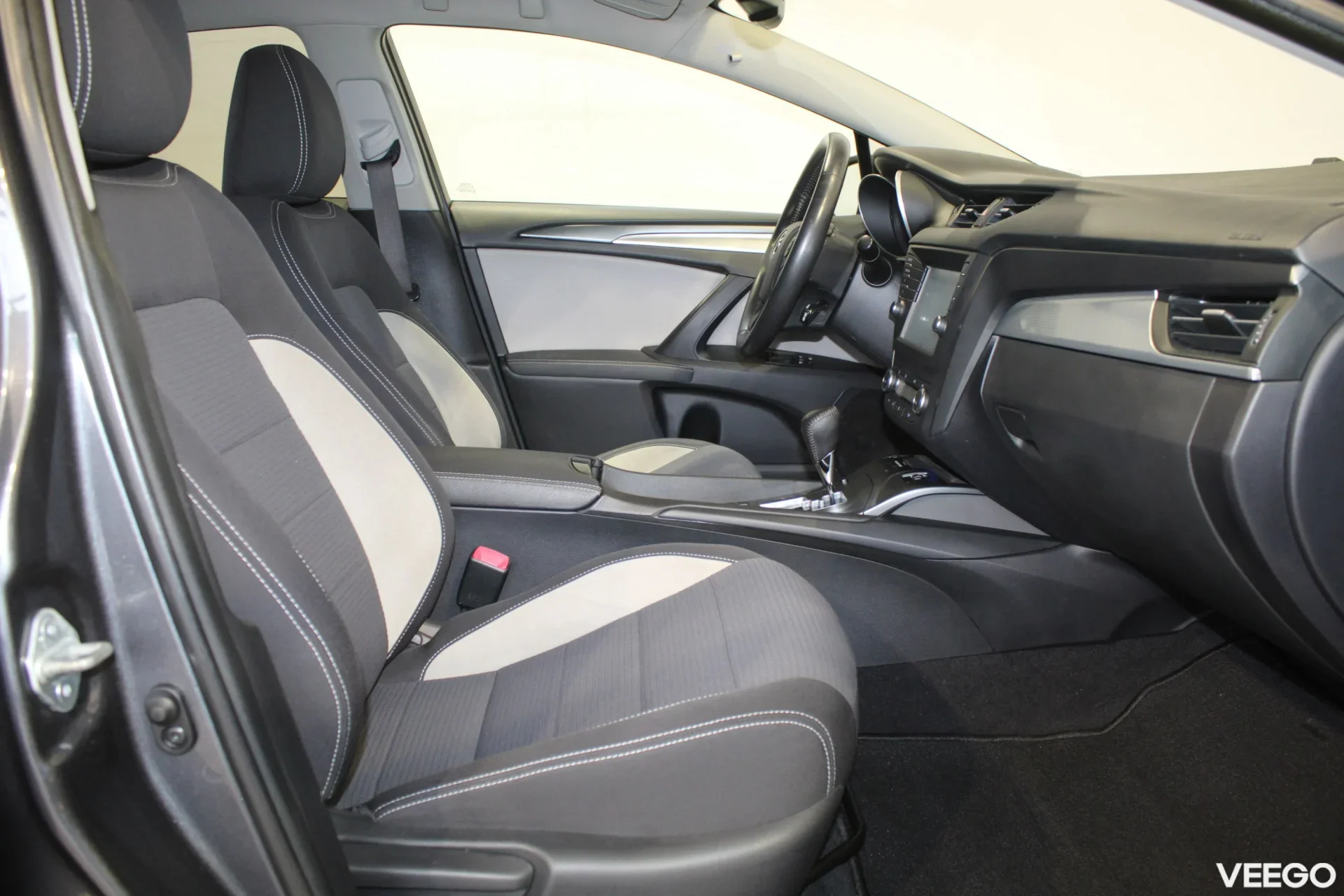 Toyota Avensis Active Plus 1.8 108kW