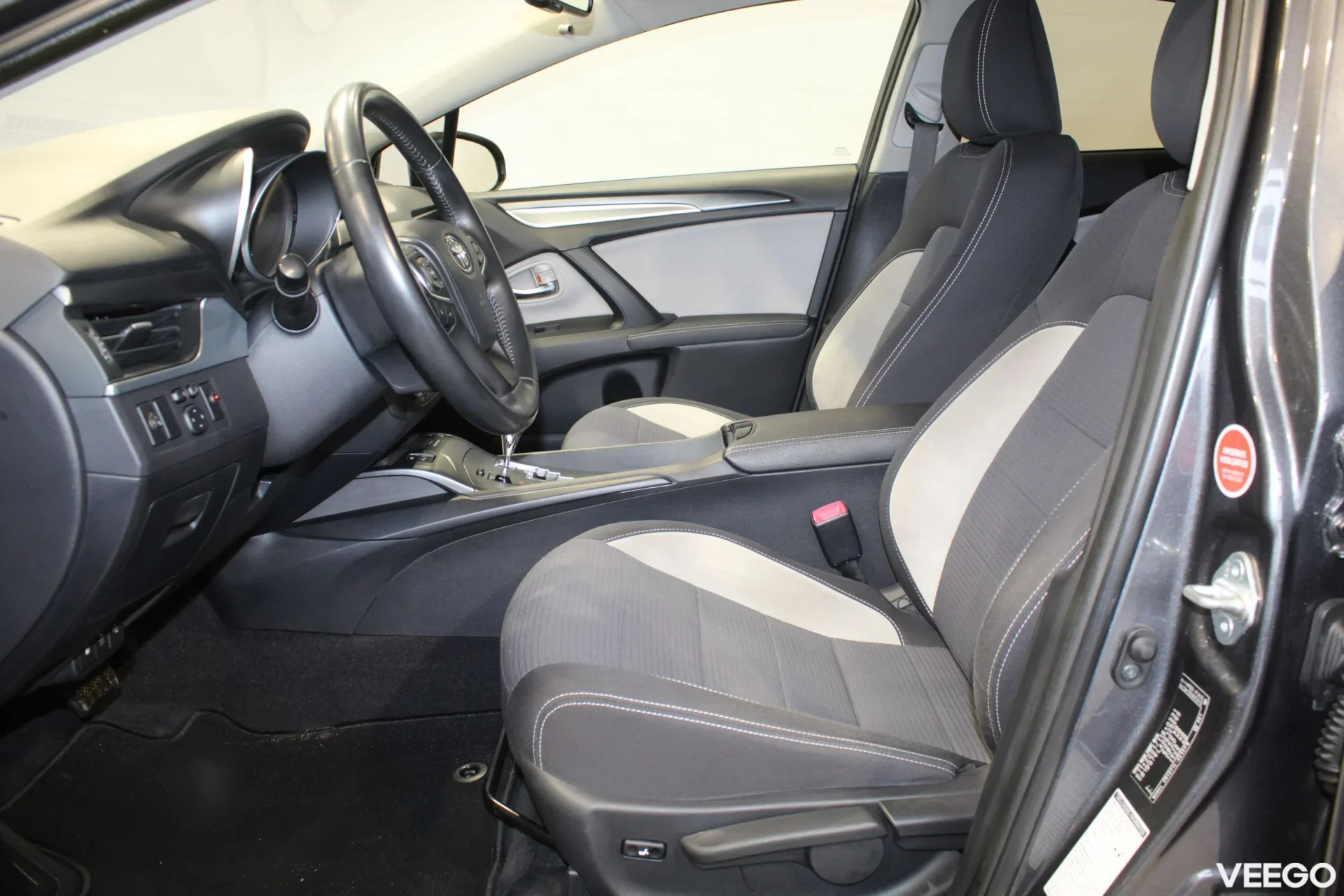 Toyota Avensis Active Plus 1.8 108kW