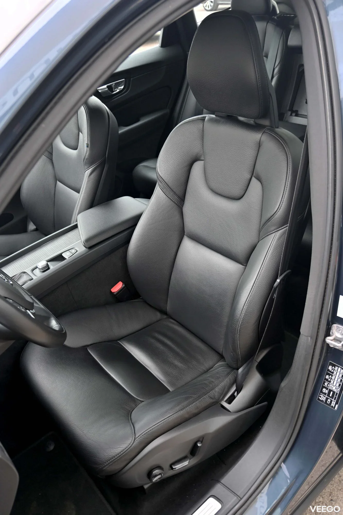 Volvo XC60 AWD B&W INSCRIPTION INTERIOR INTELLI SAFE 2 140kW