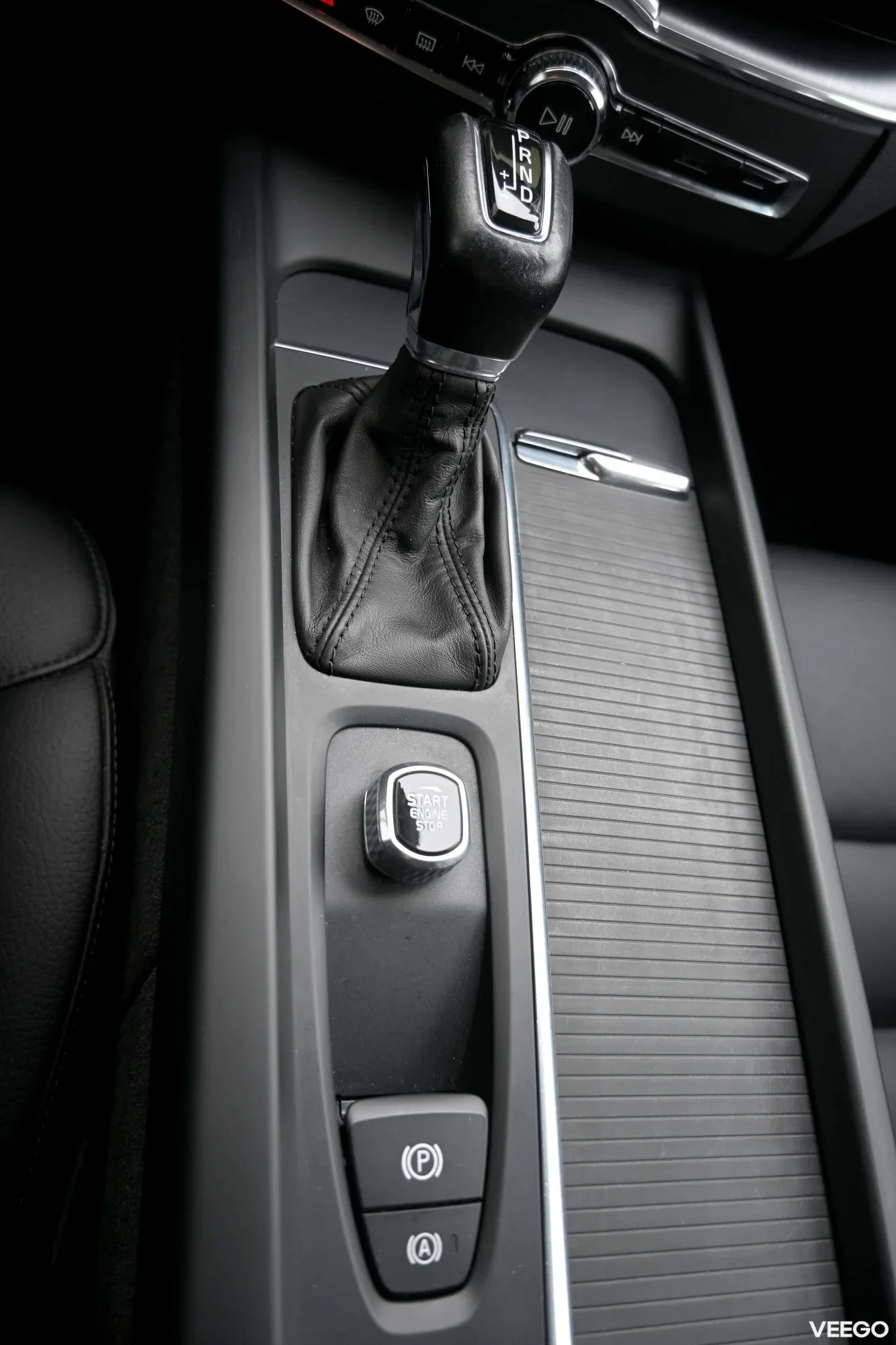 Volvo XC60 AWD B&W INSCRIPTION INTERIOR INTELLI SAFE 2 140kW