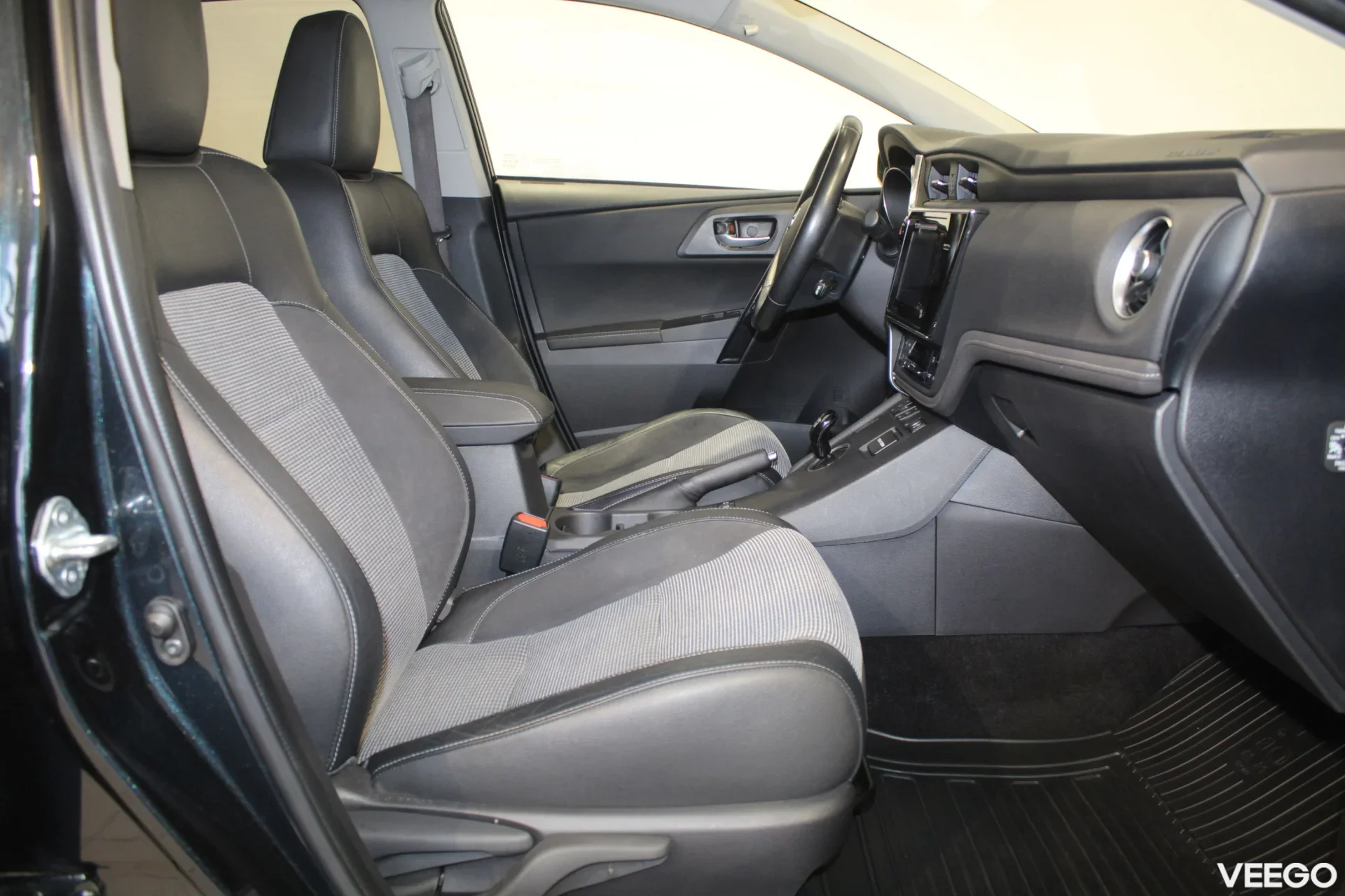 Toyota Auris Touring Sports Hybrid Luxury 1.8 73kW