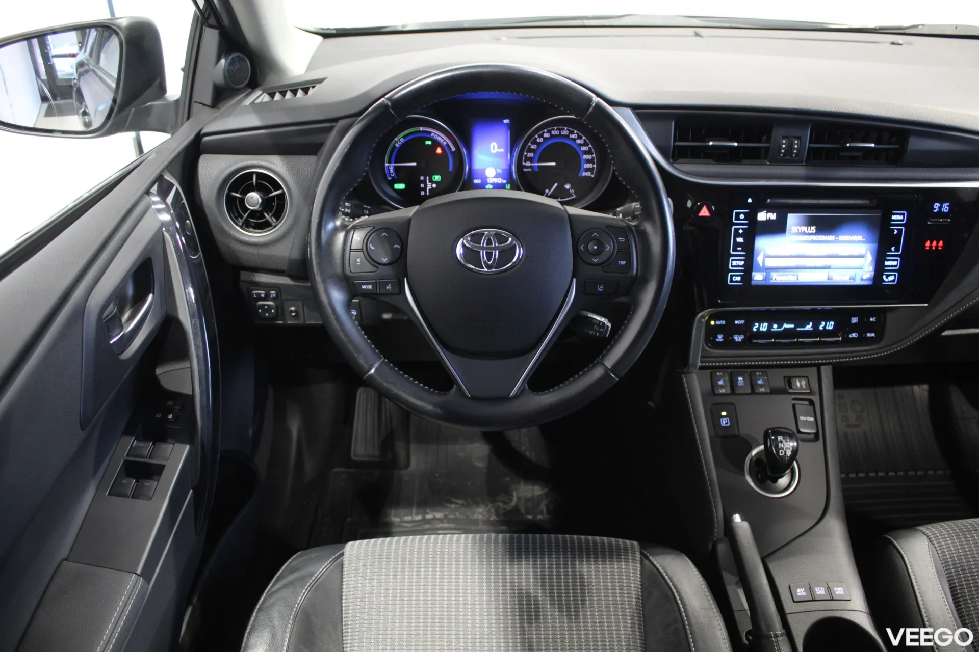 Toyota Auris Touring Sports Hybrid Luxury 1.8 73kW