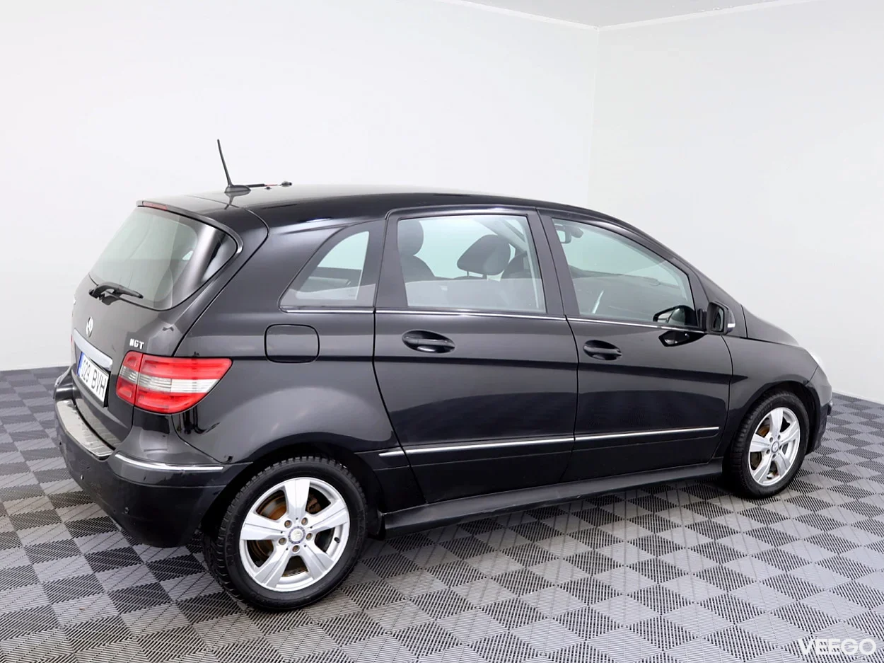 Mercedes-Benz B180 2.0 85kW