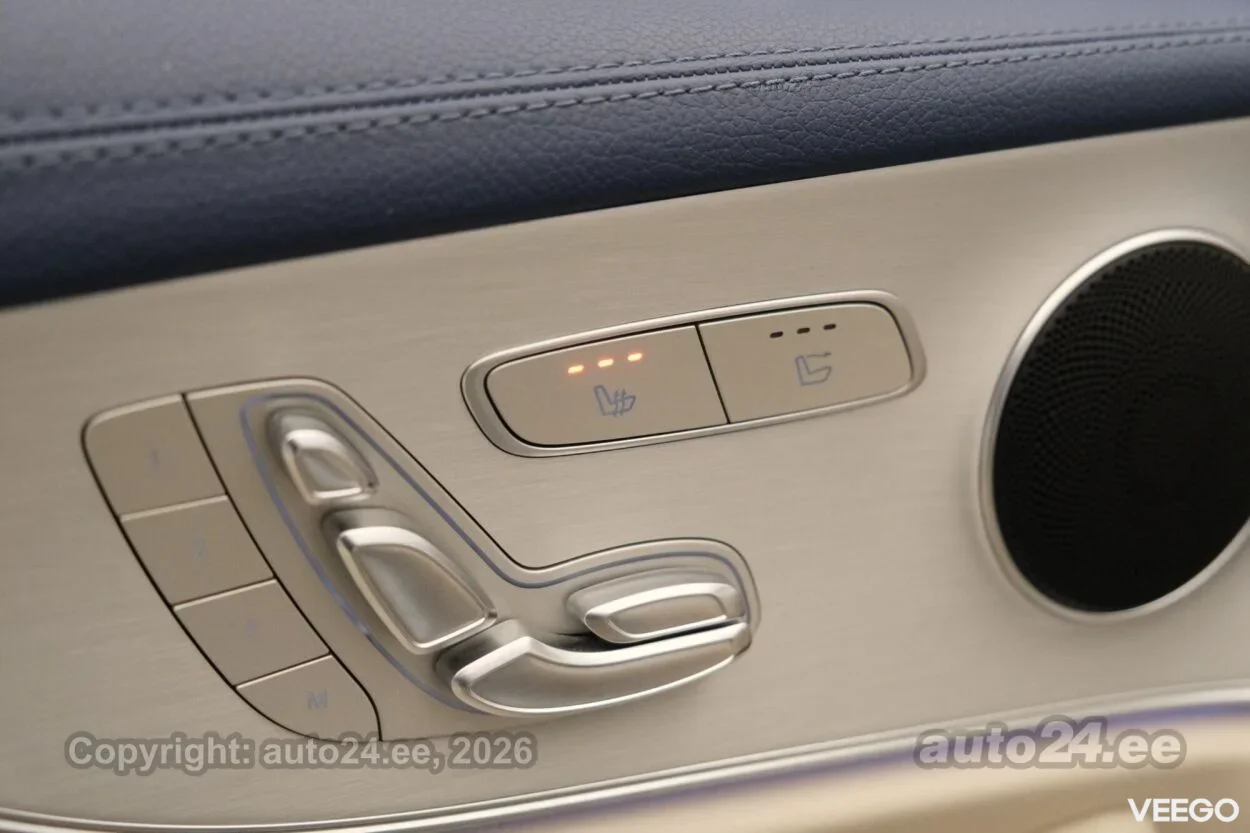 Mercedes-Benz E200 AMG 4matic Cabrio 2 145kW