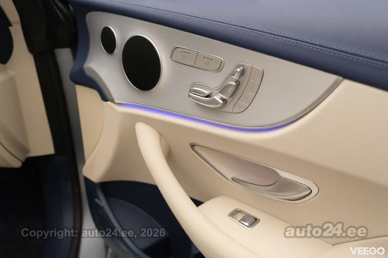 Mercedes-Benz E200 AMG 4matic Cabrio 2 145kW