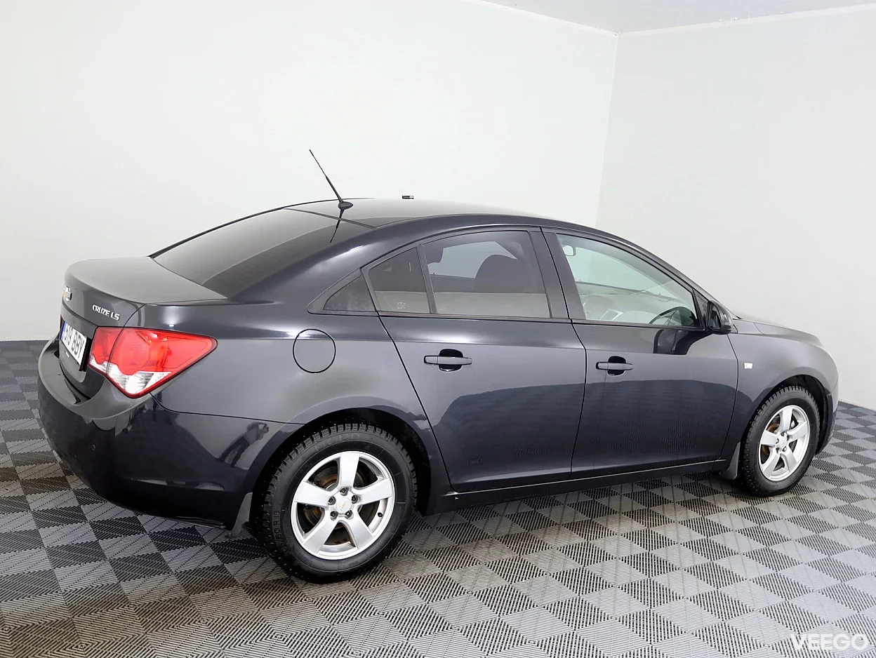 Chevrolet Cruze 1.6 83kW