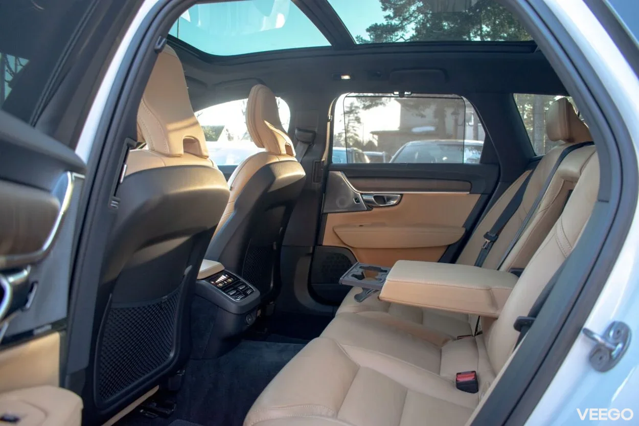 Volvo V90 Cross Country MY23 Ultimate Bright Xenium Wntr Fullopt 2 183kW