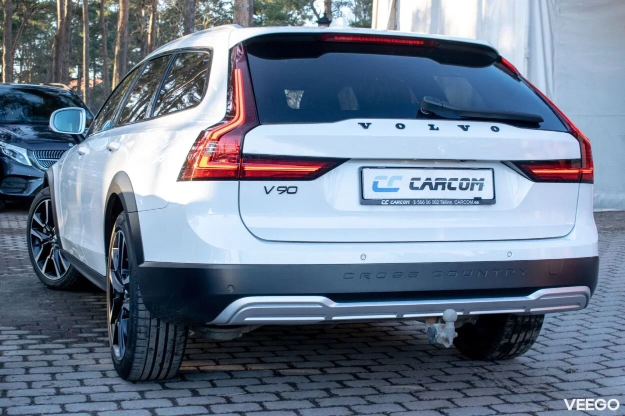 Volvo V90 Cross Country MY23 Ultimate Bright Xenium Wntr Fullopt 2 183kW