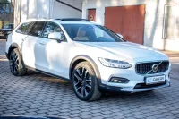 Volvo V90 Cross Country MY23 Ultimate Bright Xenium Wntr Fullopt 2 183kW thumbnail