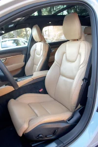 Volvo V90 Cross Country MY23 Ultimate Bright Xenium Wntr Fullopt 2 183kW thumbnail