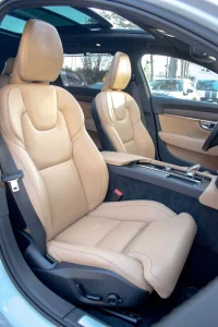 Volvo V90 Cross Country MY23 Ultimate Bright Xenium Wntr Fullopt 2 183kW thumbnail