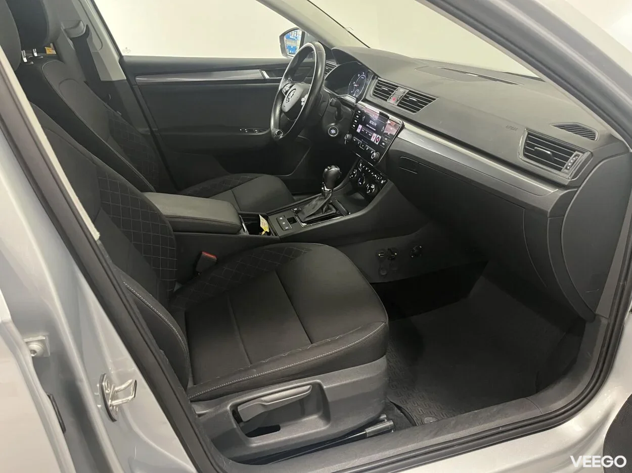 Skoda Superb Combi Active FL PLUS 7-k  DSG 4x4 2 140kW