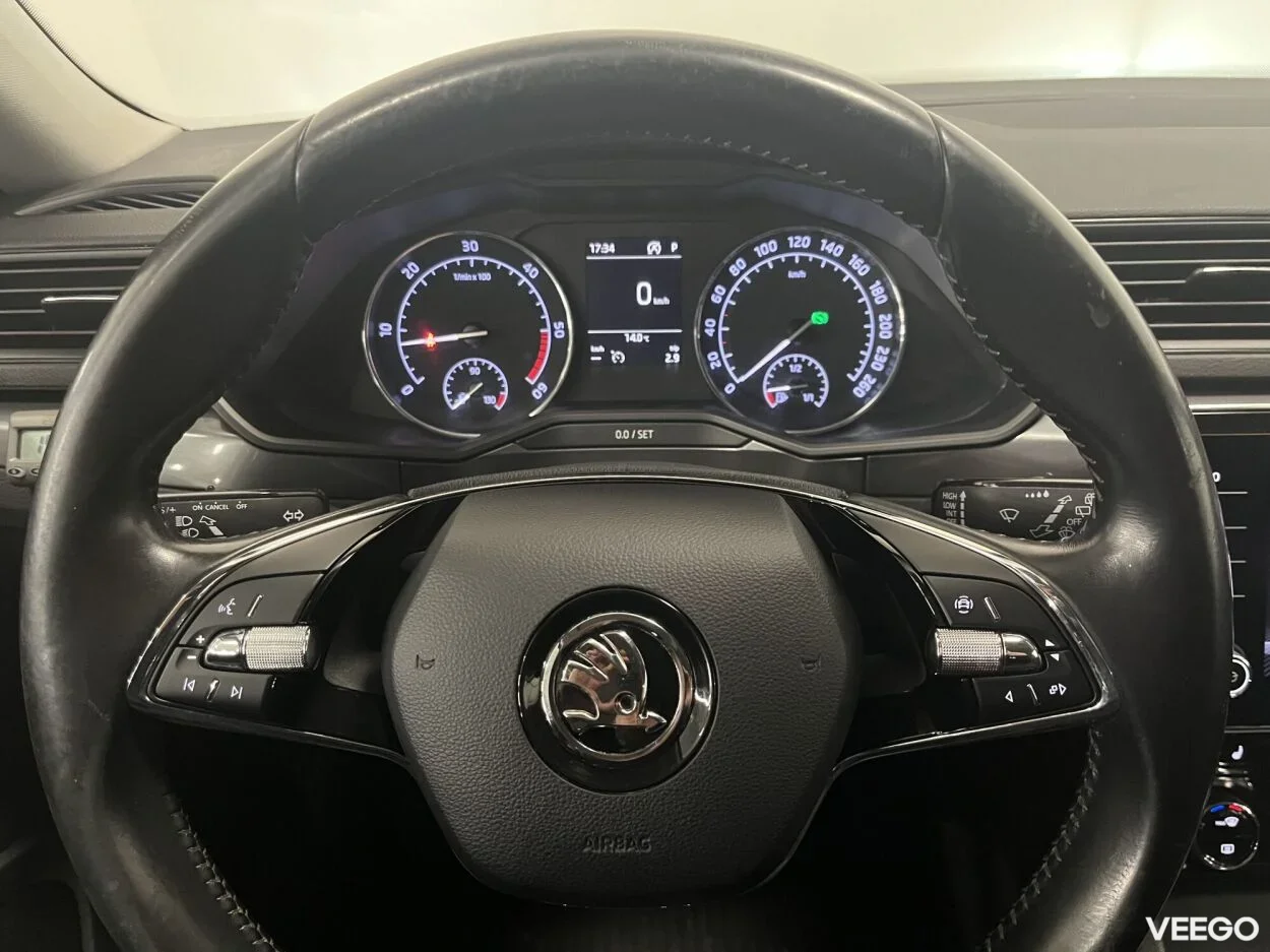 Skoda Superb Combi Active FL PLUS 7-k  DSG 4x4 2 140kW