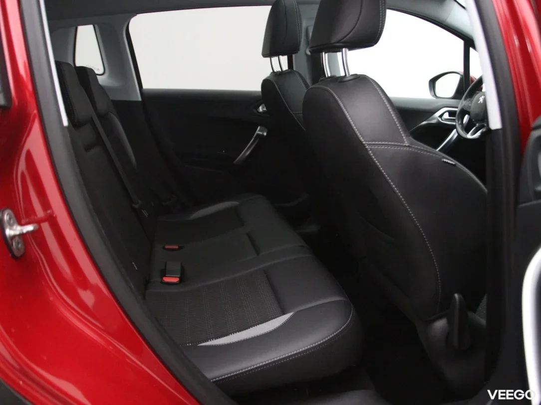 Peugeot 2008 1.2 81kW