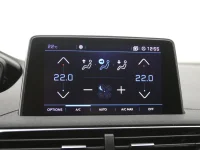 Peugeot 3008 1.2 96kW thumbnail