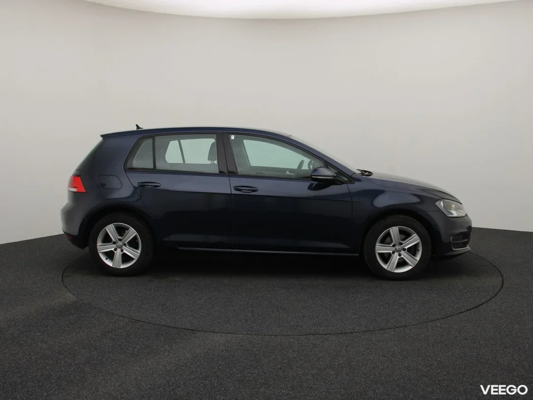 Volkswagen Golf 1.6 77kW