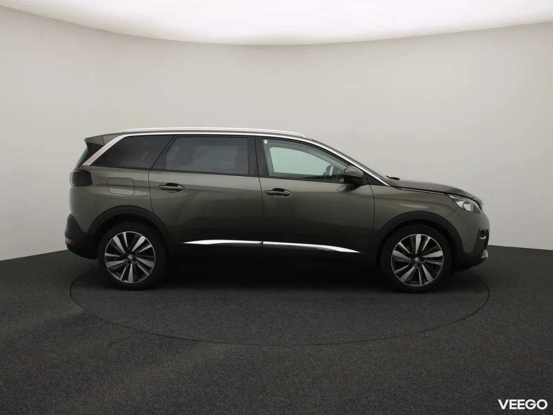 Peugeot 5008 1.2 96kW