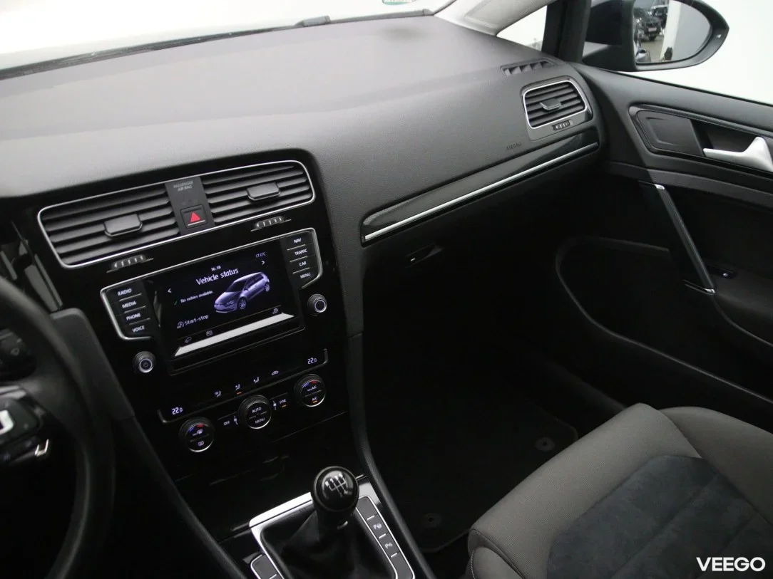 Volkswagen Golf 1.6 77kW