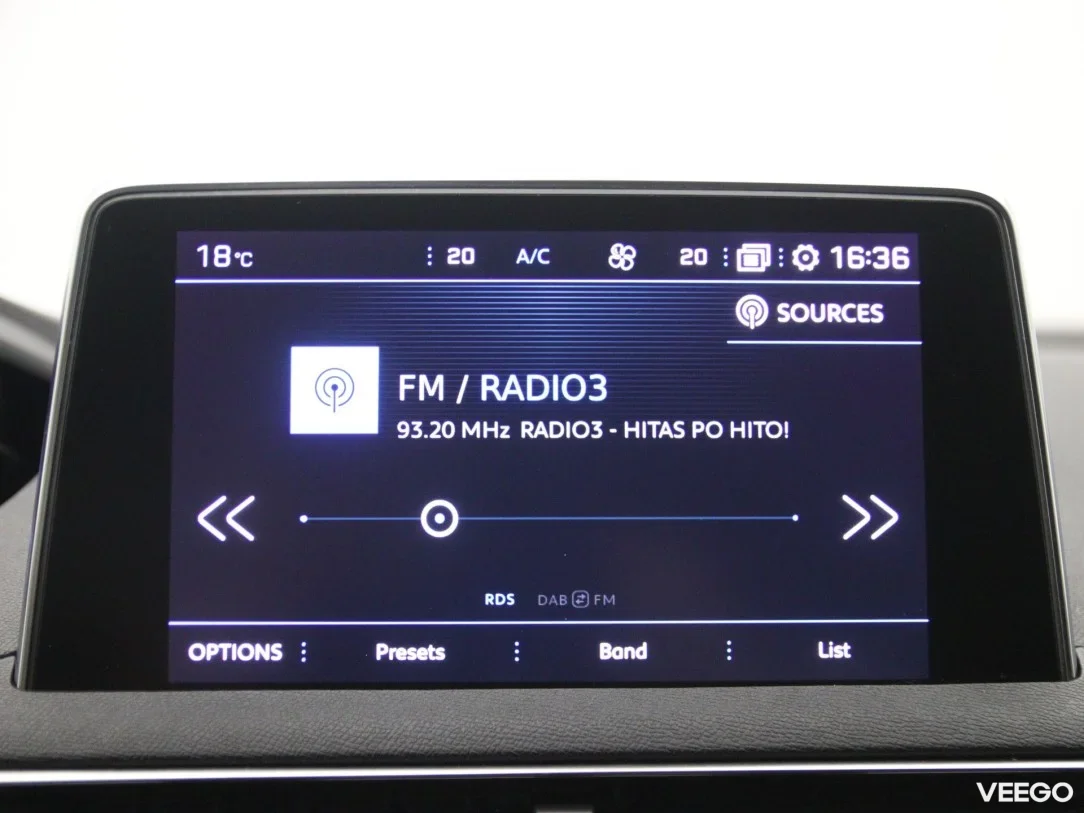 Peugeot 5008 1.2 96kW