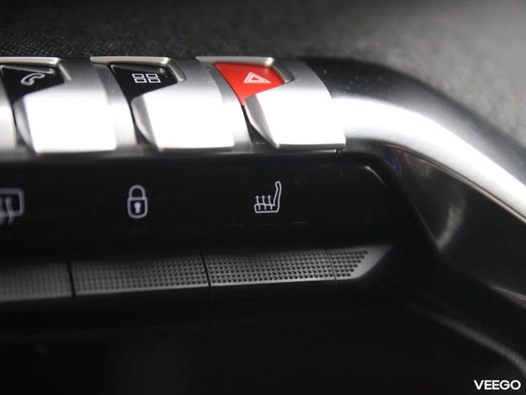 Peugeot 5008 1.2 96kW