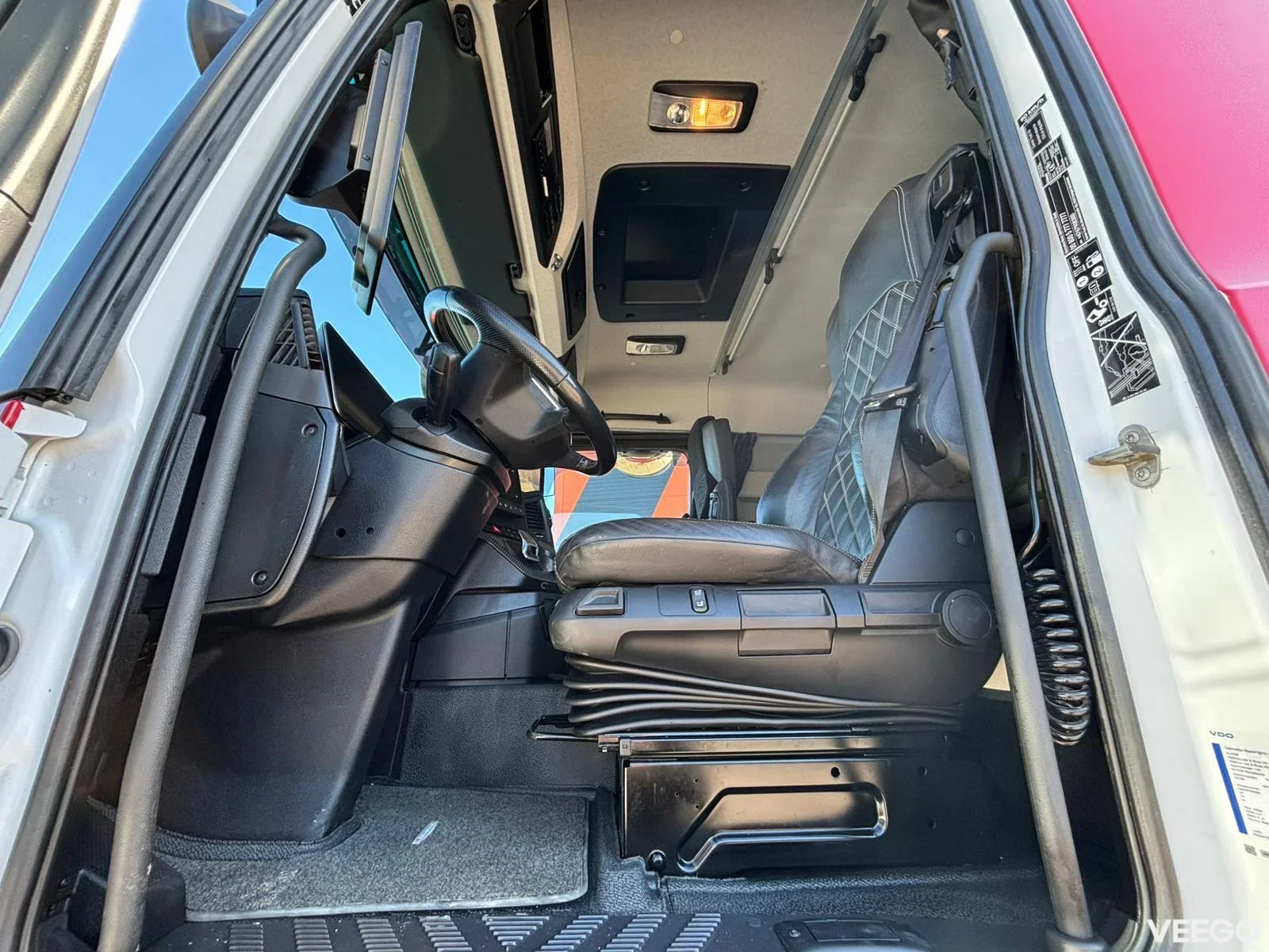 Mercedes-Benz Arocs RETARDER / FULL STEEL / BOX L=5557 mm 425kW