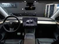 Tesla Model Y 393kW thumbnail