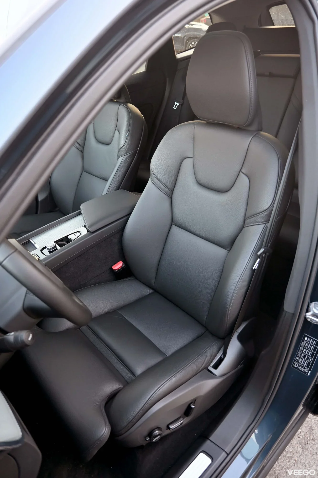 Volvo XC60 AWD T6 H&K BRIGHT PLUS XENIUM PRO INTELLI SAFE 2 293kW