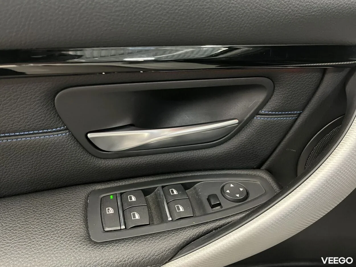 BMW 318 i M-Sport 1.5 100kW