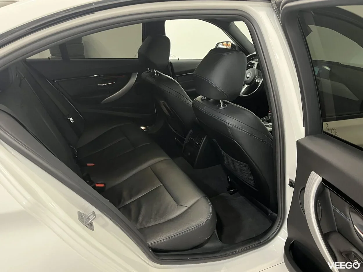 BMW 318 i M-Sport 1.5 100kW