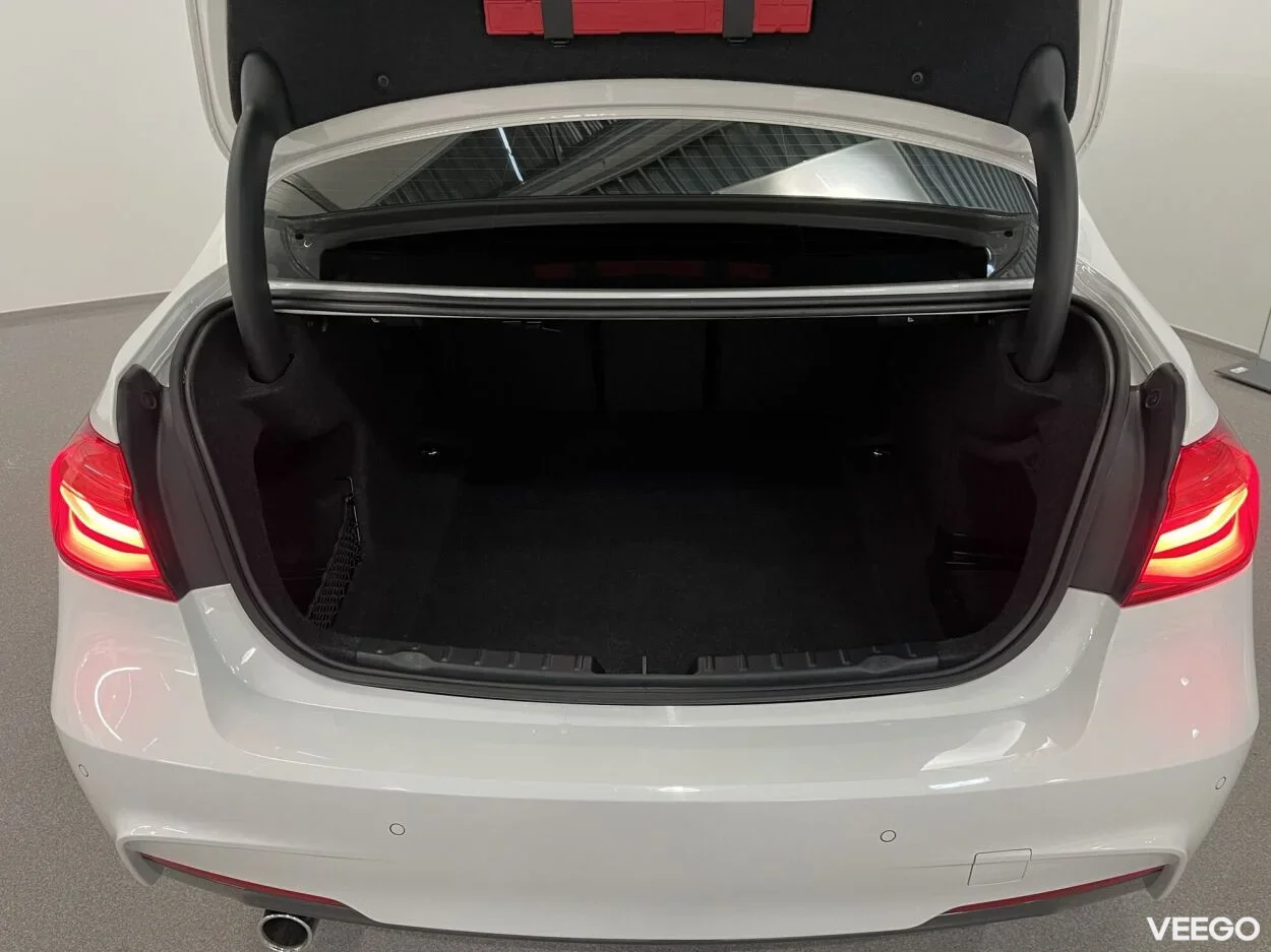 BMW 318 i M-Sport 1.5 100kW