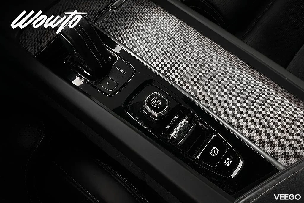 Volvo XC60 Recharge T8 AWD 392HK R-Design /Pano /HuD /Luft /4.95% 288kW