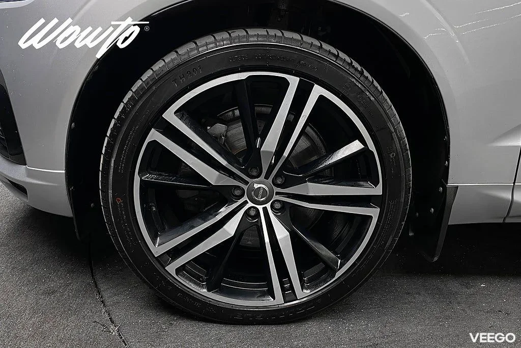 Volvo XC60 Recharge T8 AWD 392HK R-Design /Pano /HuD /Luft /4.95% 288kW