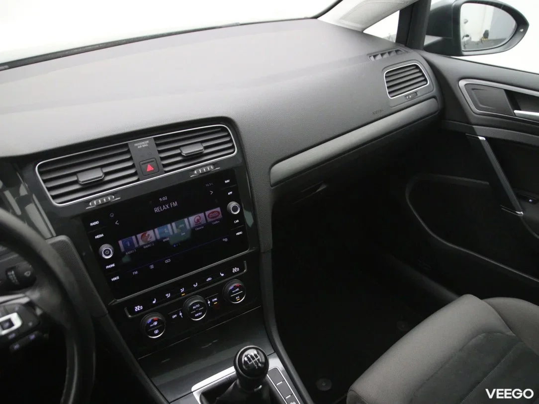 Volkswagen Golf 1.6 85kW