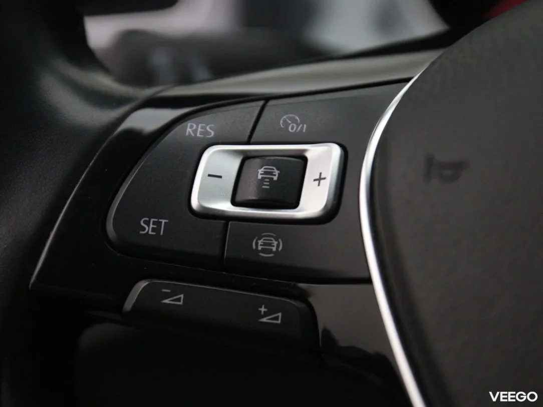 Volkswagen Golf 1.6 85kW