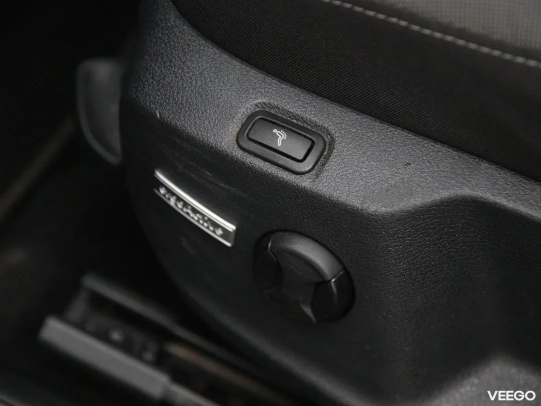 Volkswagen Golf 1.6 85kW