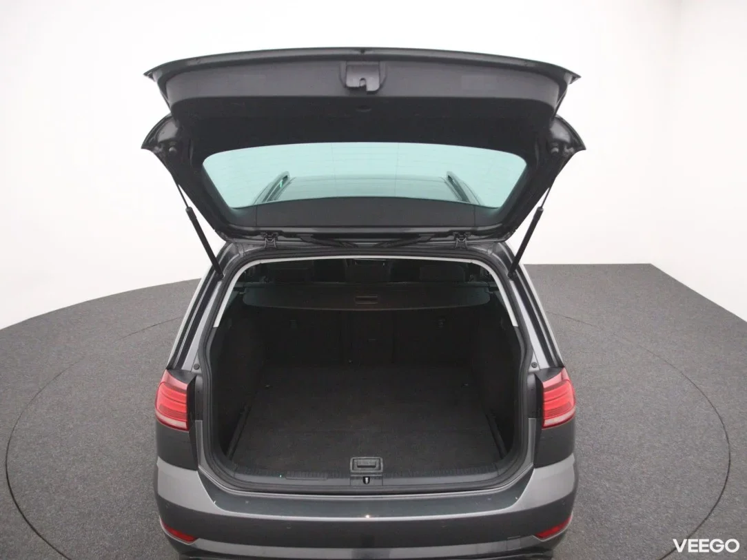 Volkswagen Golf 1.6 85kW