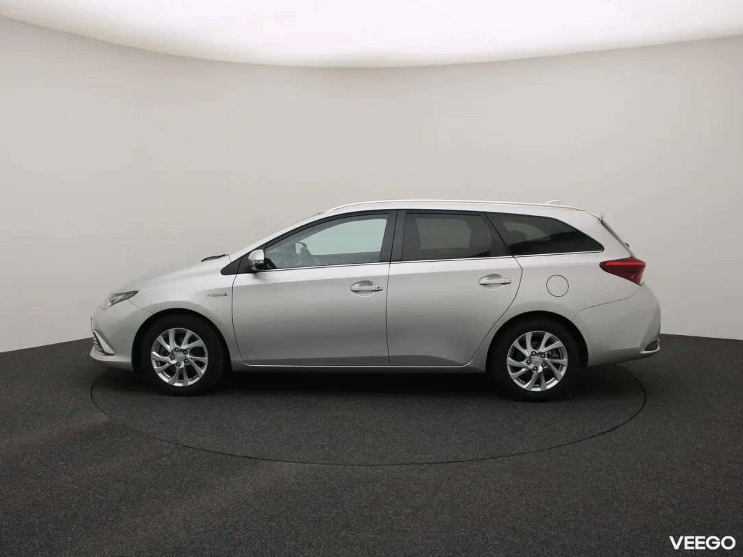 Toyota Auris 1.8 100kW