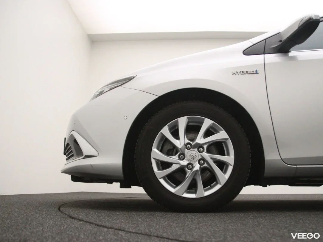 Toyota Auris 1.8 100kW