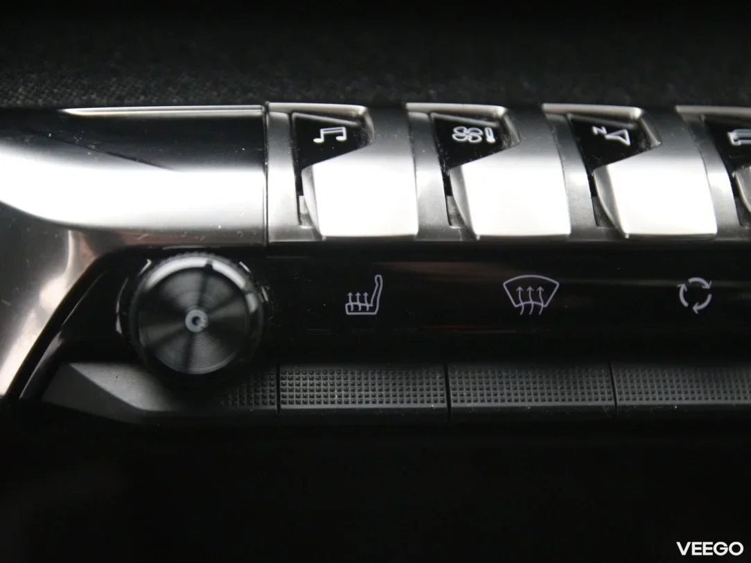 Peugeot 3008 1.2 96kW