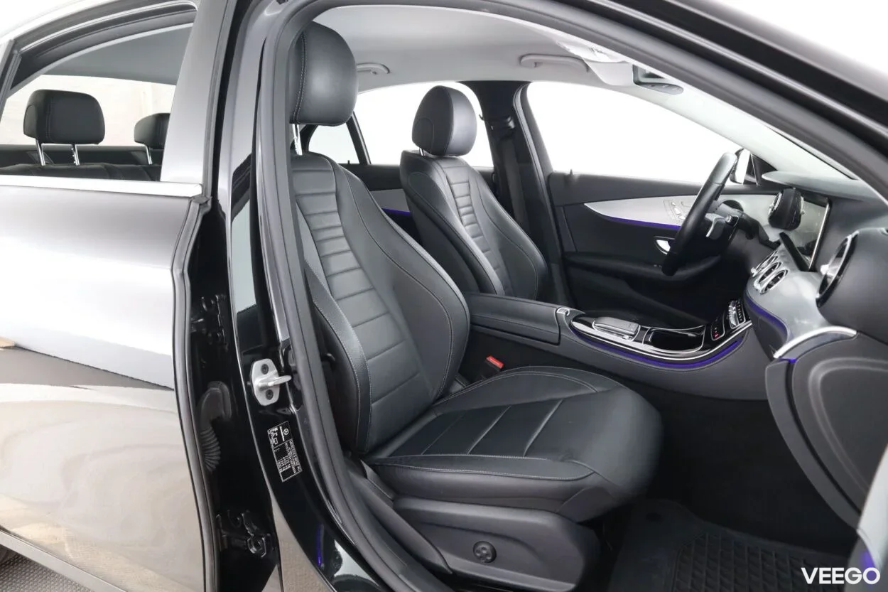 Mercedes-Benz E300 e 4Matic Avantgarde Plug in 2 155kW