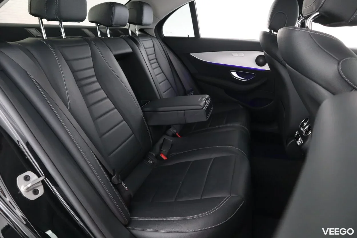 Mercedes-Benz E300 e 4Matic Avantgarde Plug in 2 155kW