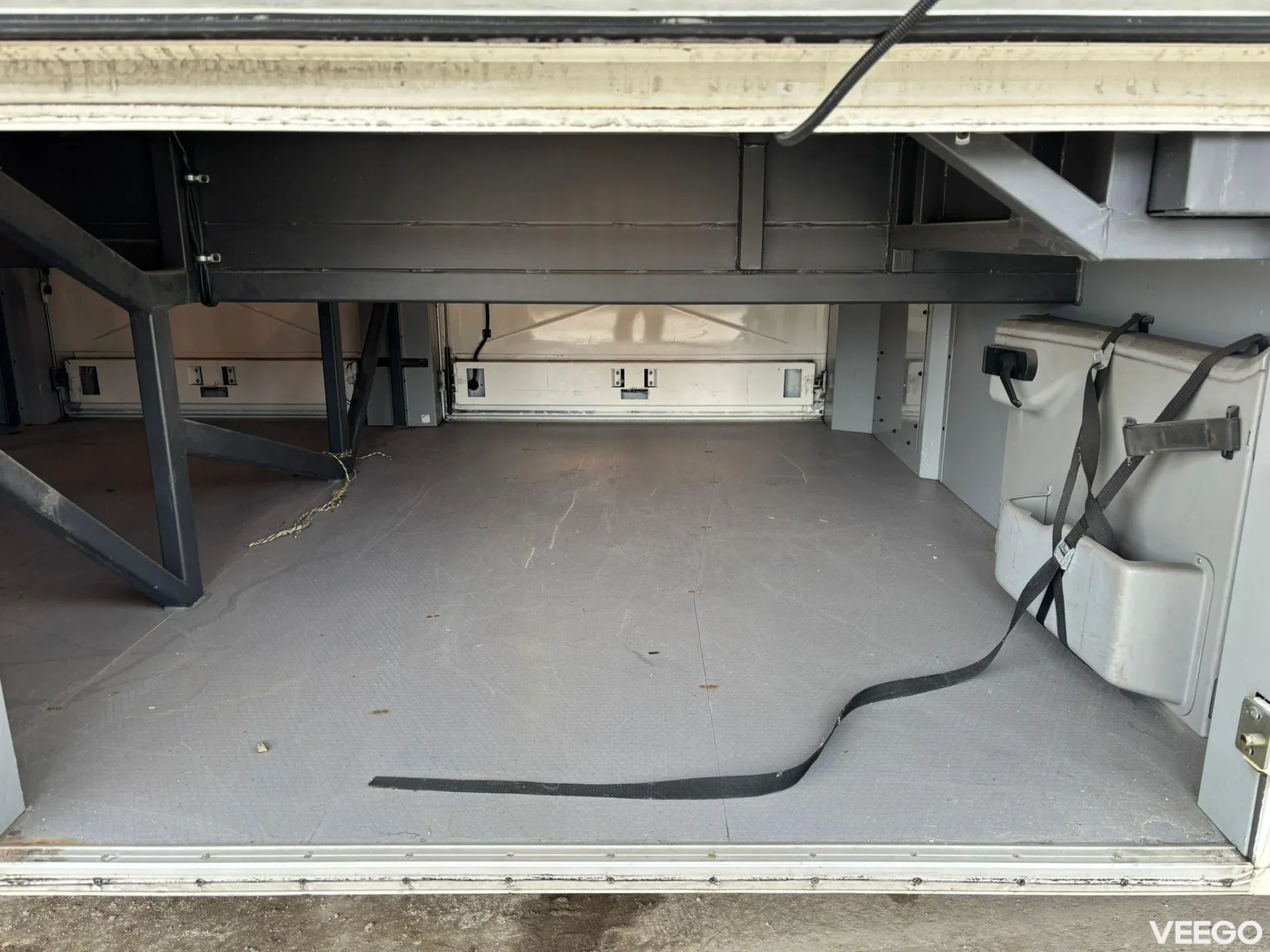 Volvo B8R AC / AUXILIARY HEATING / WHEELCHAIR LIFT 240kW