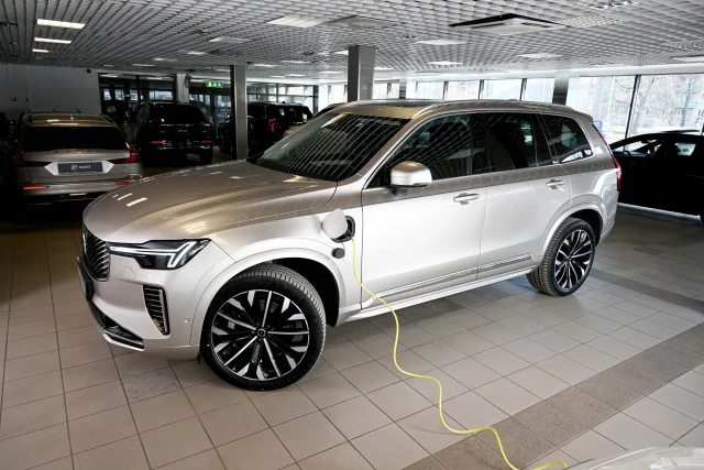 Image of Volvo XC90 4C AWD H&K BRIGHT 7 INTELLI SAFE PRO MY26 2 335kW
