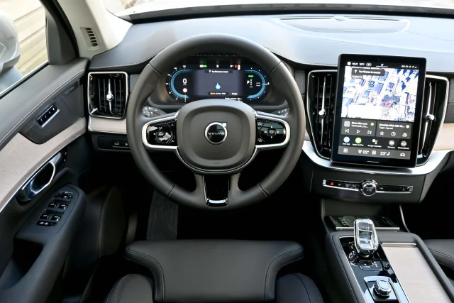 Image of Volvo XC90 4C AWD H&K BRIGHT 7 INTELLI SAFE PRO MY26 2 335kW