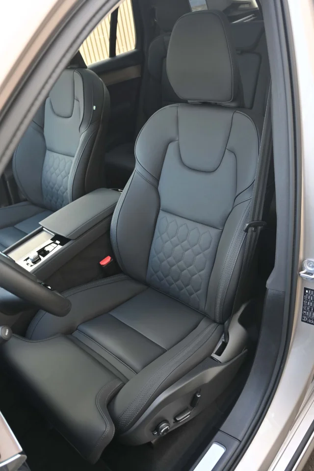 Image of Volvo XC90 4C AWD H&K BRIGHT 7 INTELLI SAFE PRO MY26 2 335kW