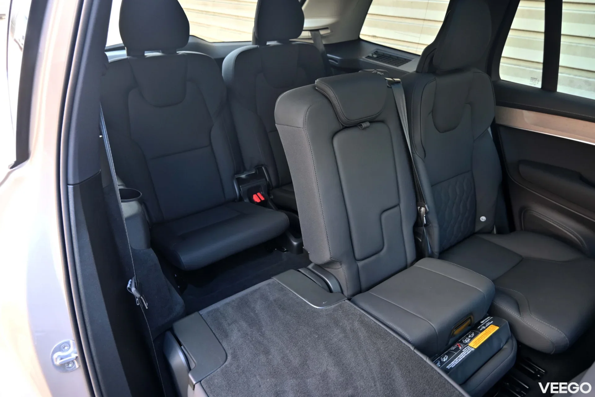 Volvo XC90 7K AWD H&K 4C ULTRA BRIGHT INTELLI SAFE PRO MY26 2 335kW