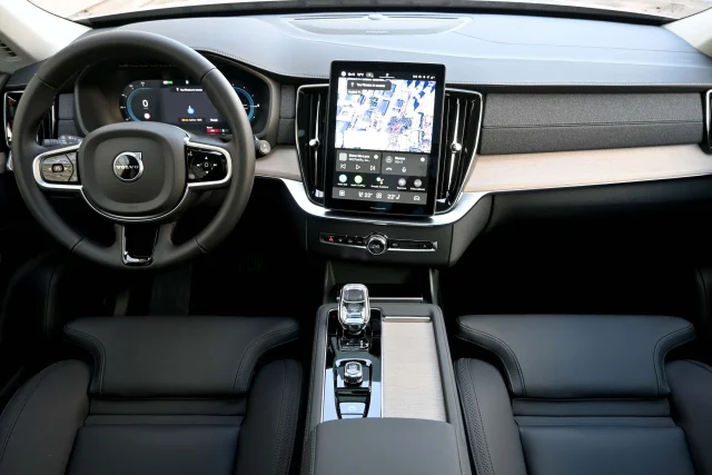 Image of Volvo XC90 4C AWD H&K BRIGHT 7 INTELLI SAFE PRO MY26 2 335kW
