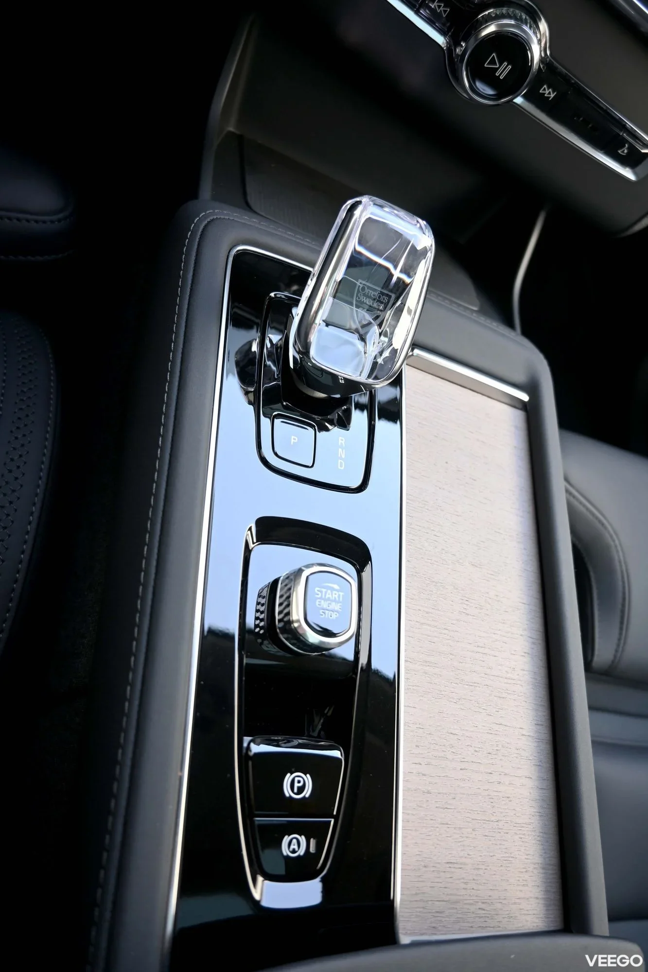 Volvo XC90 7K AWD H&K 4C ULTRA BRIGHT INTELLI SAFE PRO MY26 2 335kW